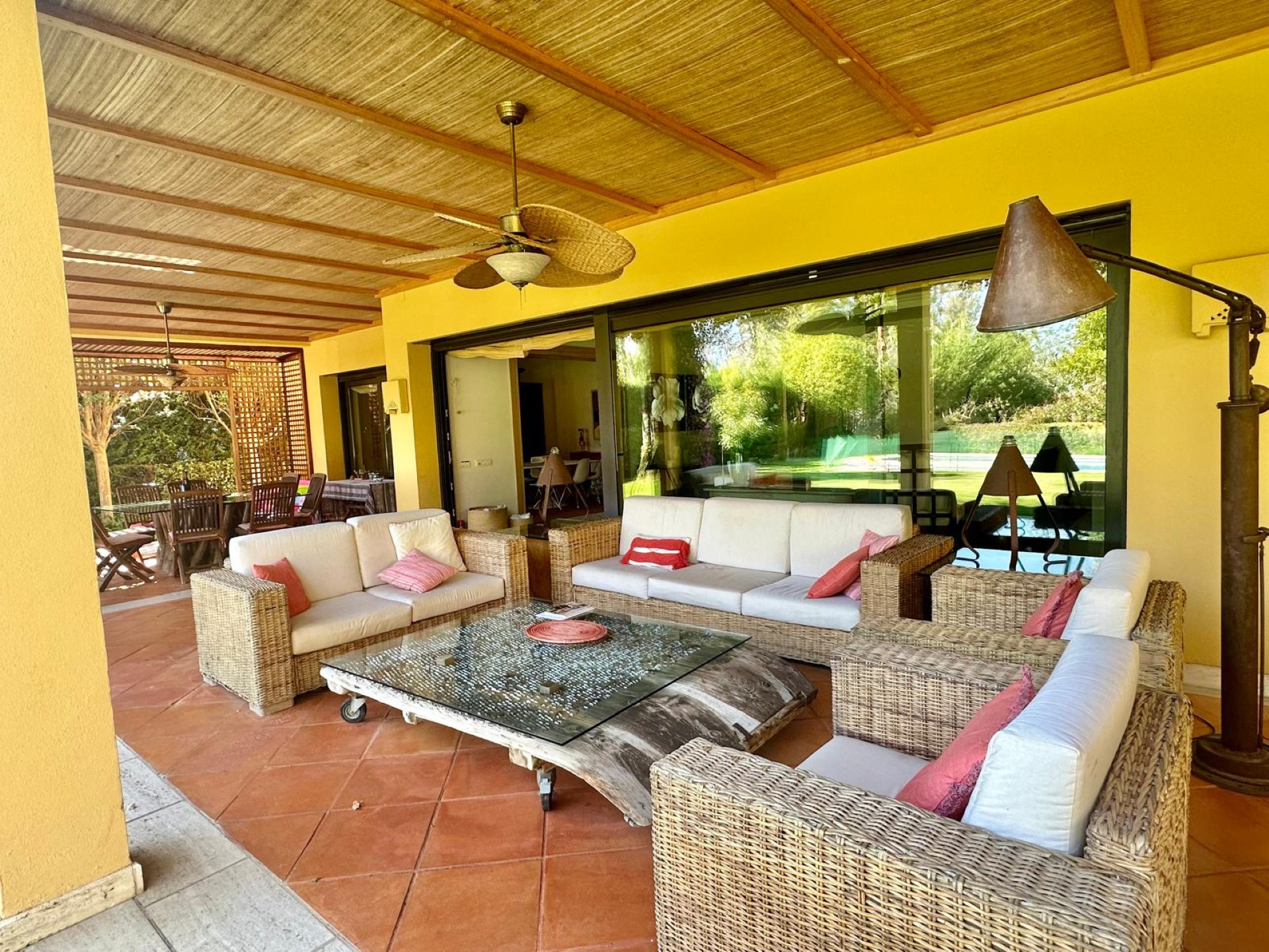 Stunning 8 bedroom modern beachside villa in Guadalmina Baja