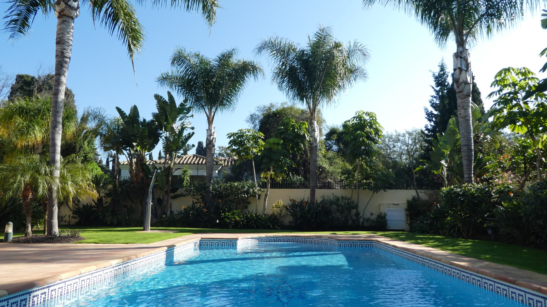 South facing front line villa in Golden Mile Beach