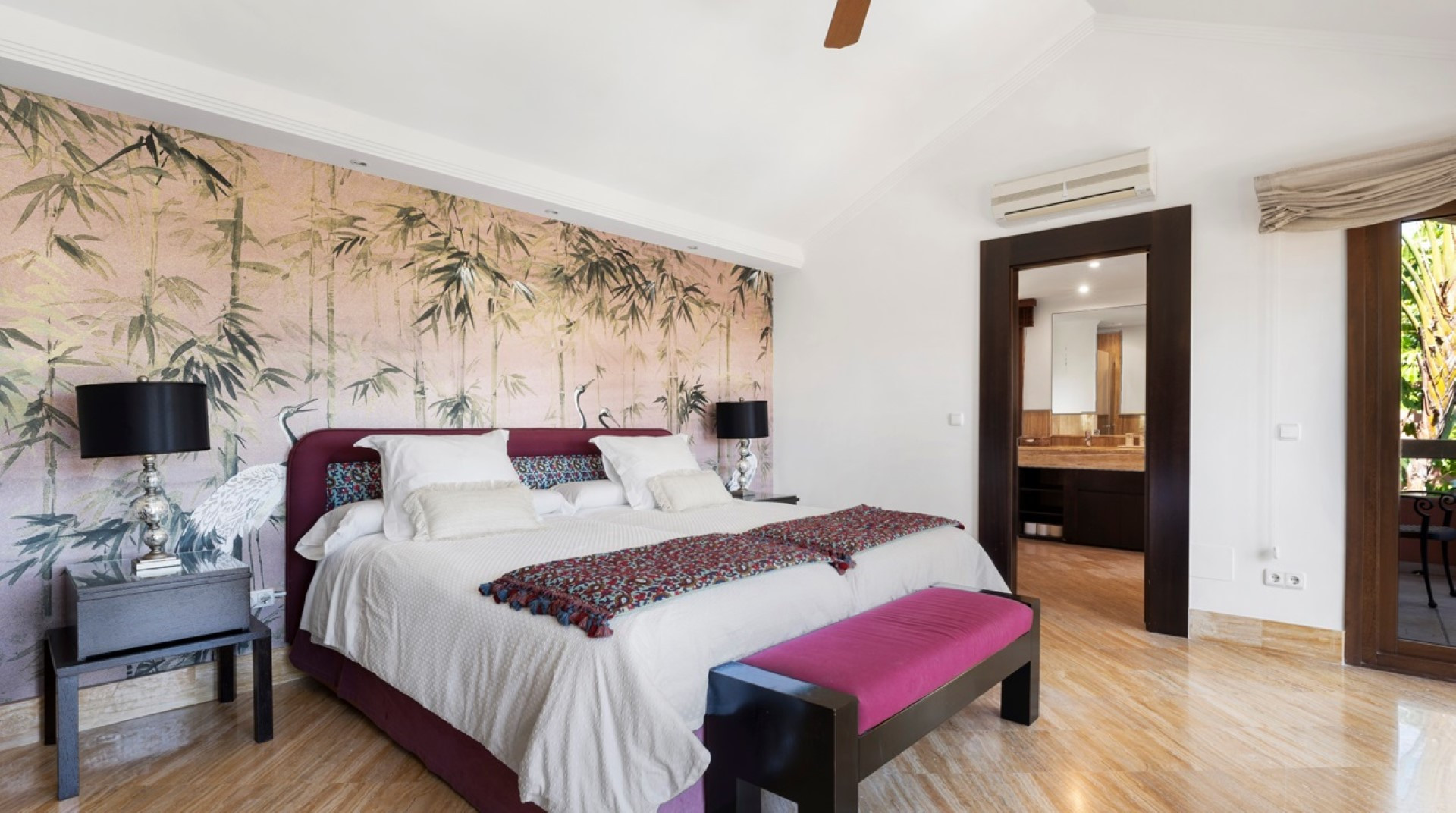 Magnificient estate including two independent villas on Marbella Golden Mile