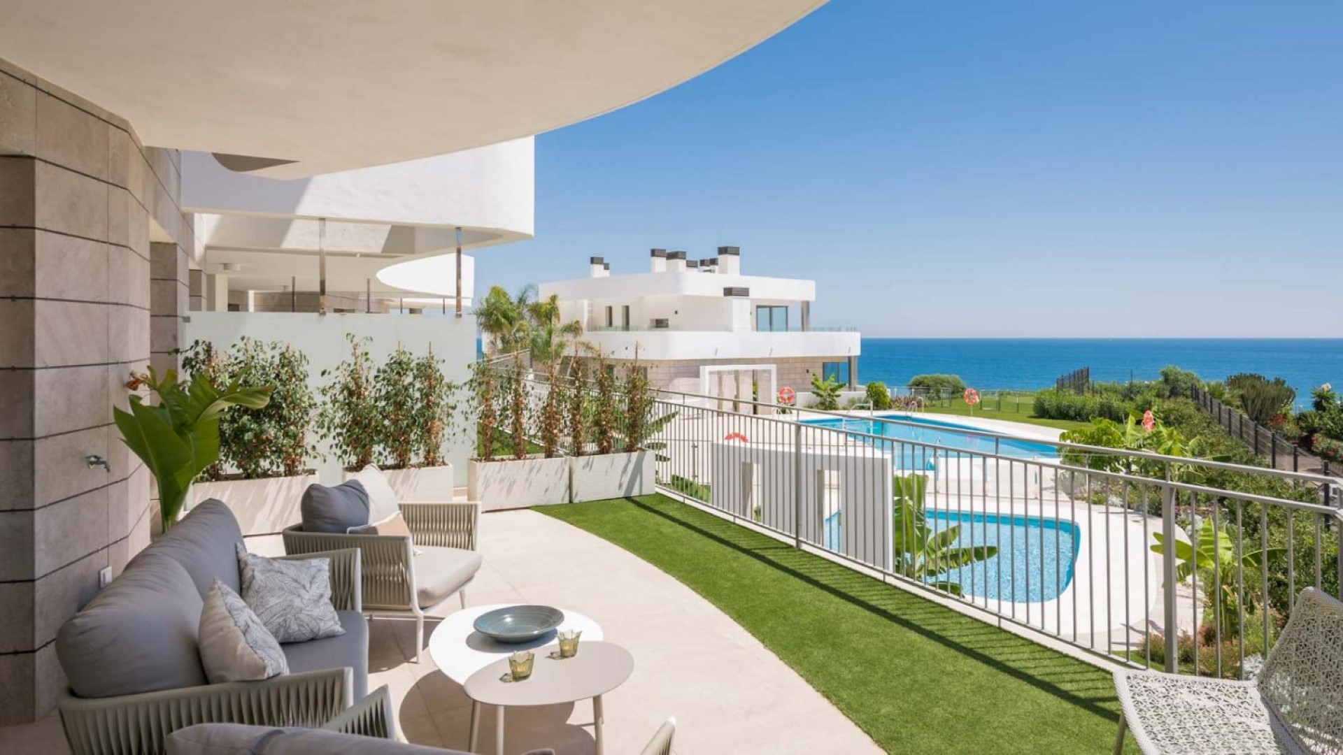 9440 metros cuadrados en una ubicación privilegiada de la Costa del Soltransformada en un complejo residencial icónico que traerá nuevos estándaresde calidad a la Costa de Mijas.