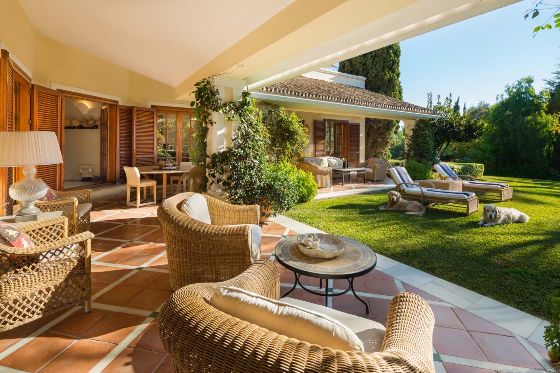 SPECTACULAR AND ELEGANT VILLA IN MARBELLA CLUB HILL