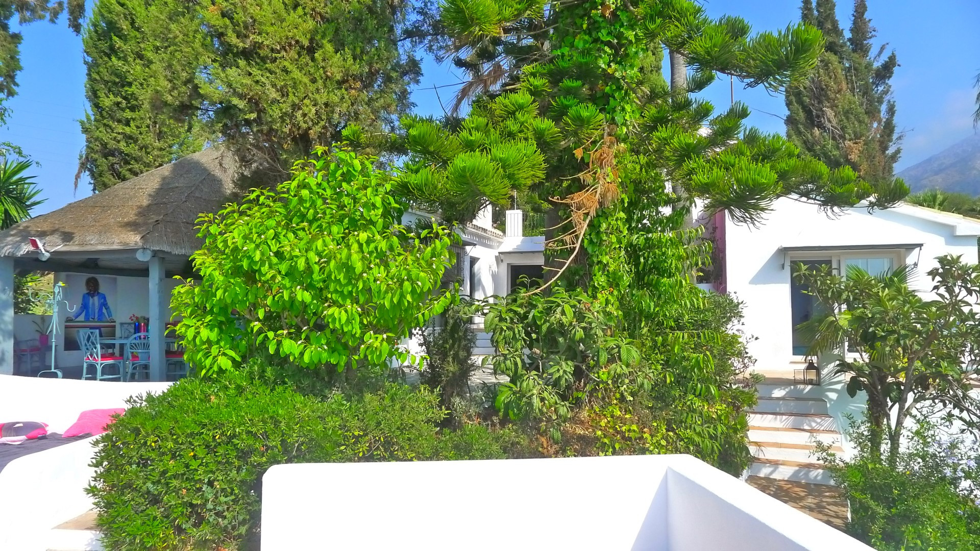 Amazing Pop Art style villa with very large plot in Marbella Hill Club, Marbellas Golden Mile