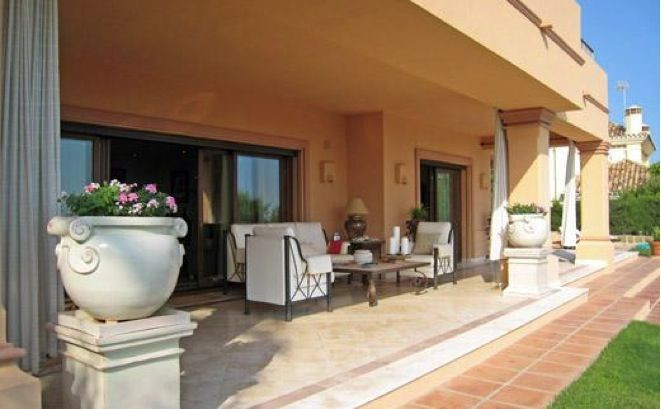 Elegant villa for rent in Sierra Blanca with sea views