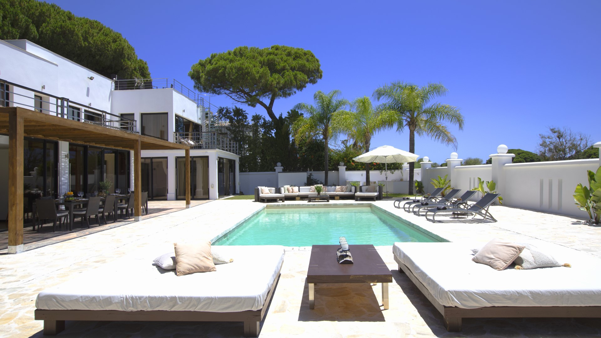 Modern style villa right on the beach in Marbella East