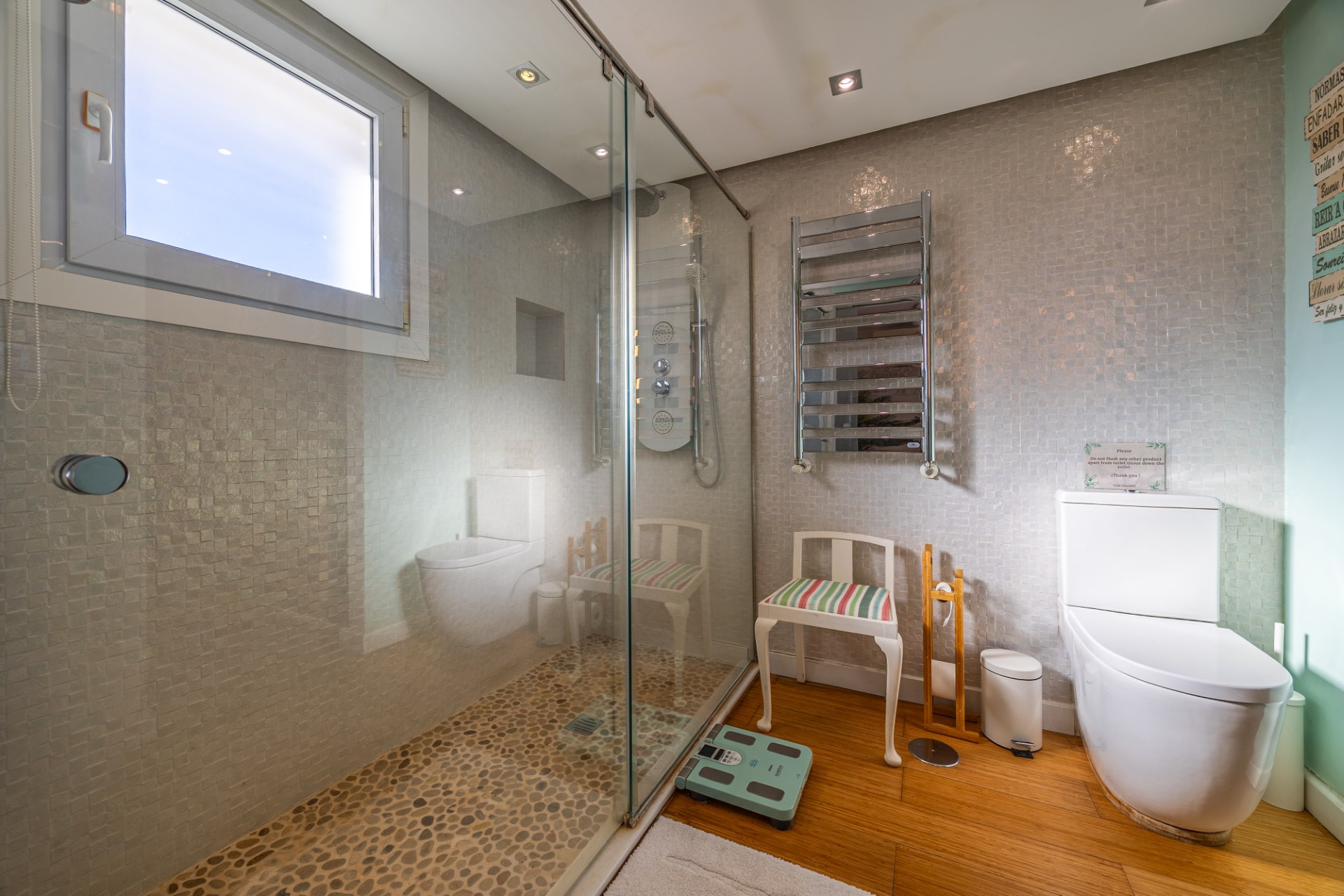 Elegante chalet familiar con amplios jardines situado en Rocio Nagüeles