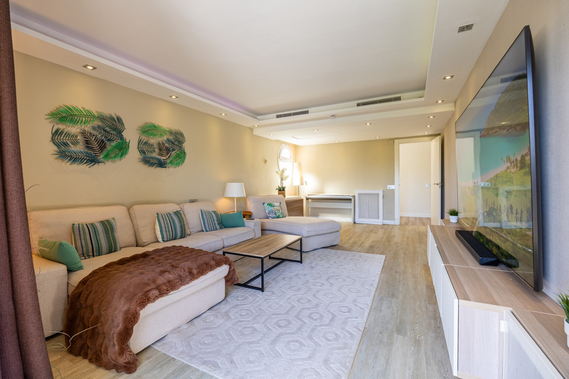 Elegante chalet familiar con amplios jardines situado en Rocio Nagüeles