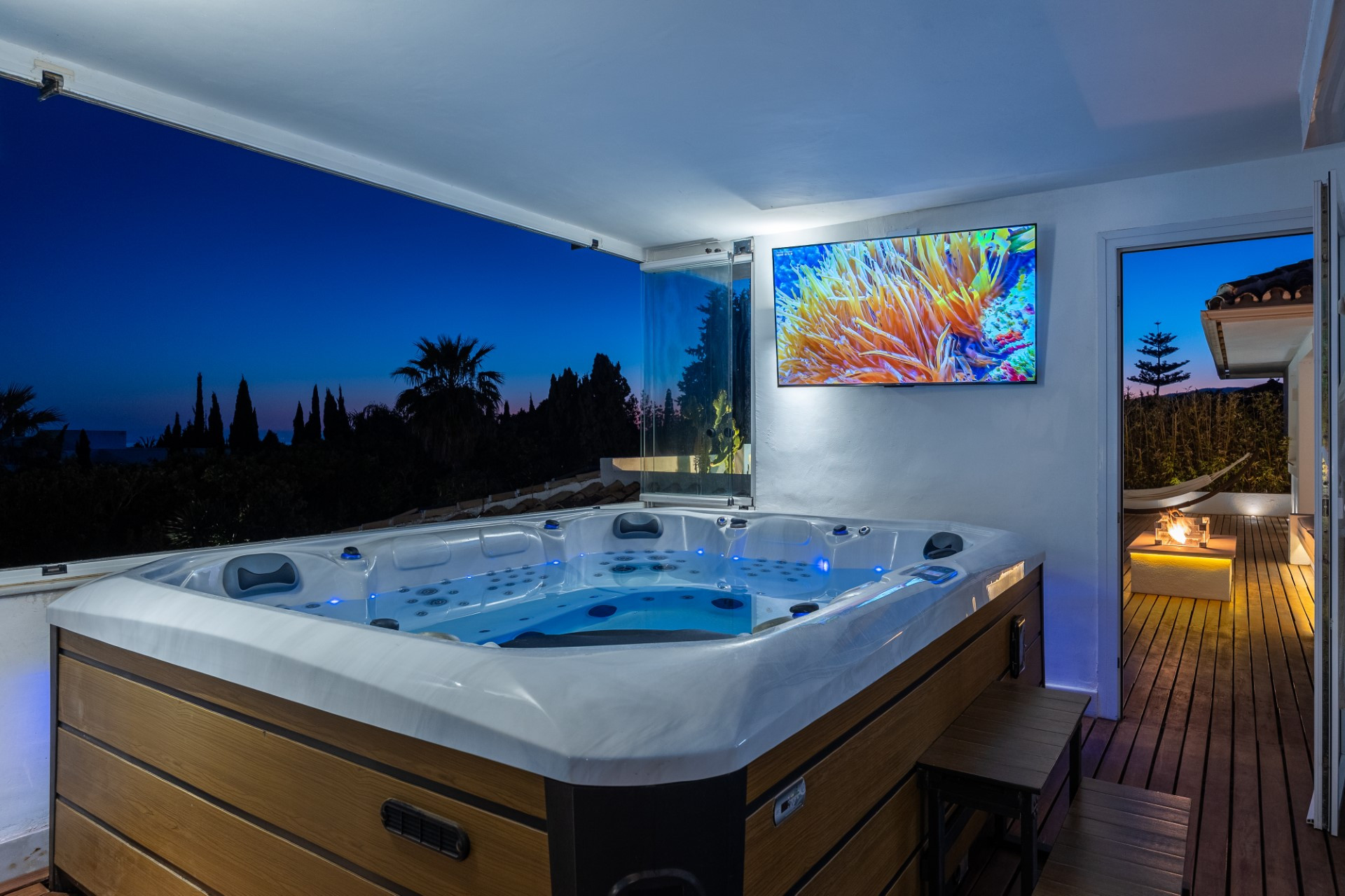 Elegante chalet familiar con amplios jardines situado en Rocio Nagüeles