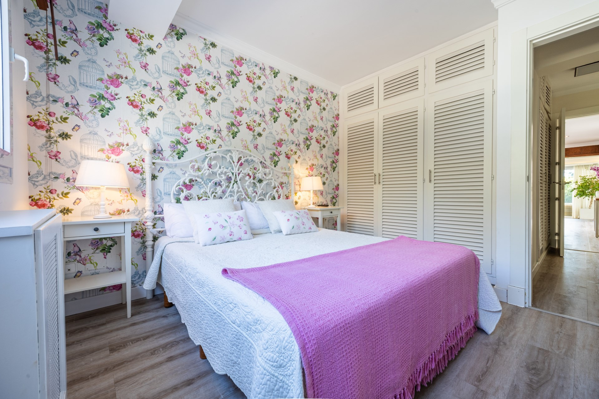 Elegante chalet familiar con amplios jardines situado en Rocio Nagüeles