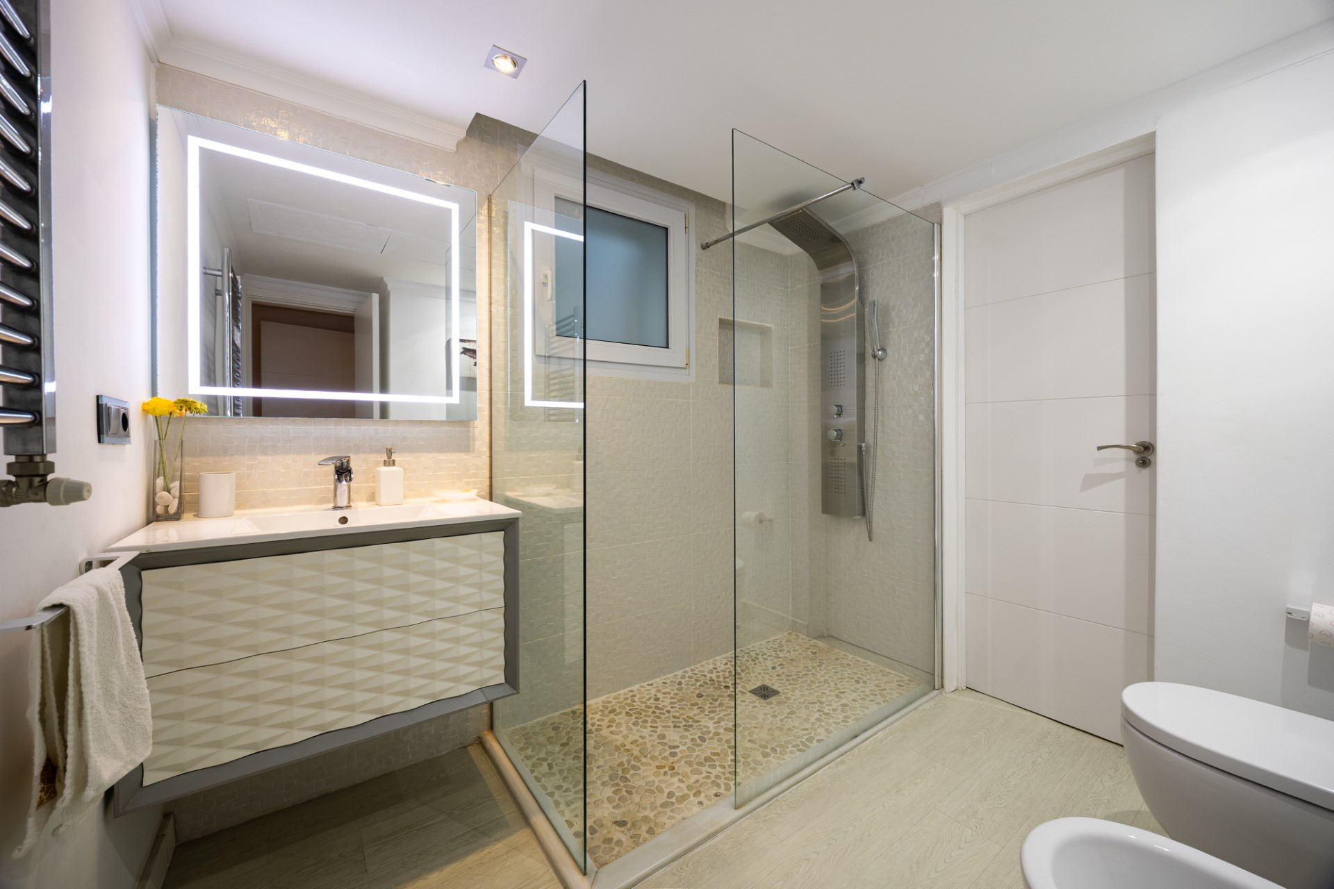 Elegante chalet familiar con amplios jardines situado en Rocio Nagüeles