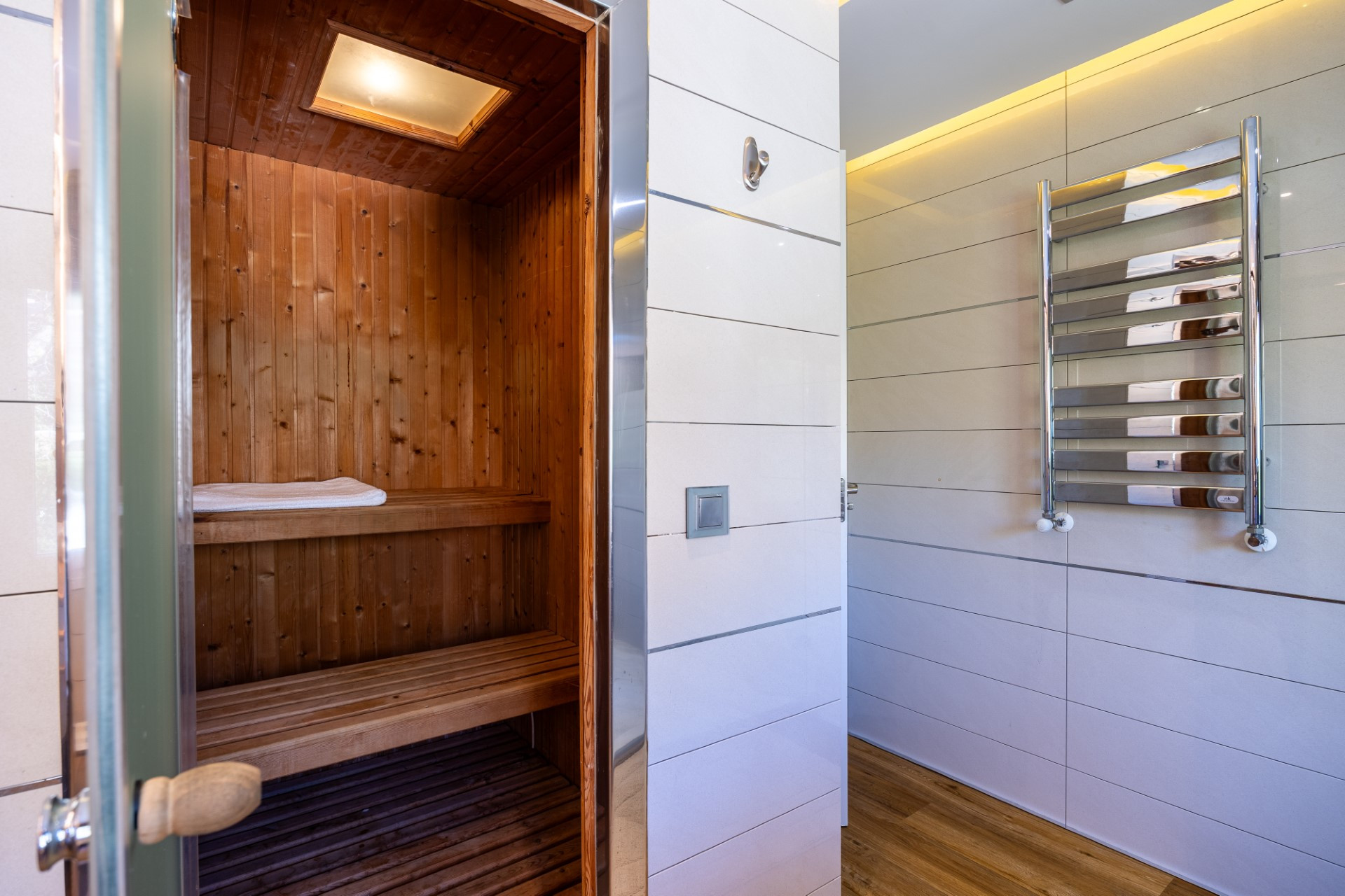 Elegante chalet familiar con amplios jardines situado en Rocio Nagüeles