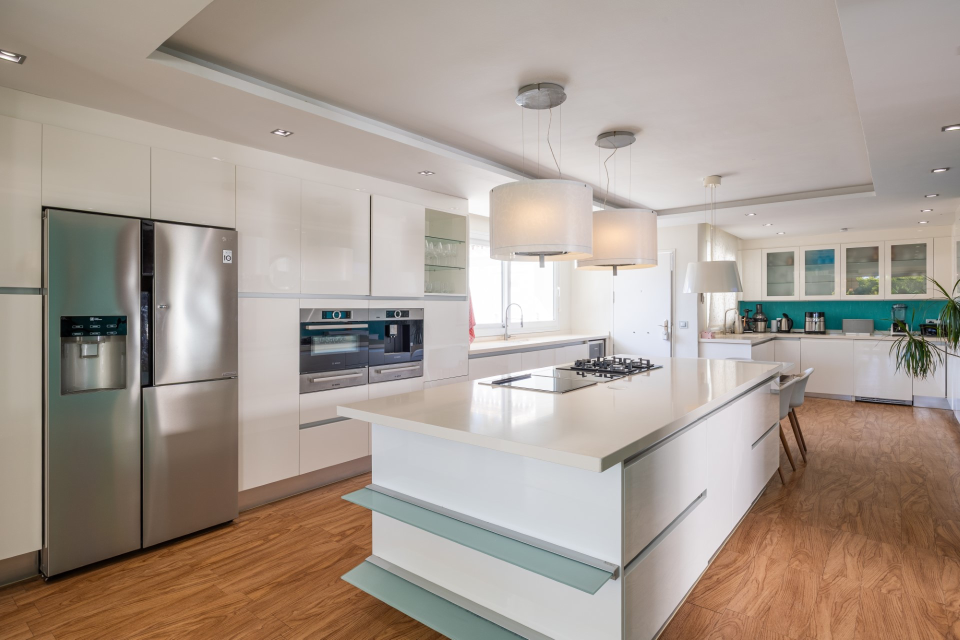 Elegante chalet familiar con amplios jardines situado en Rocio Nagüeles