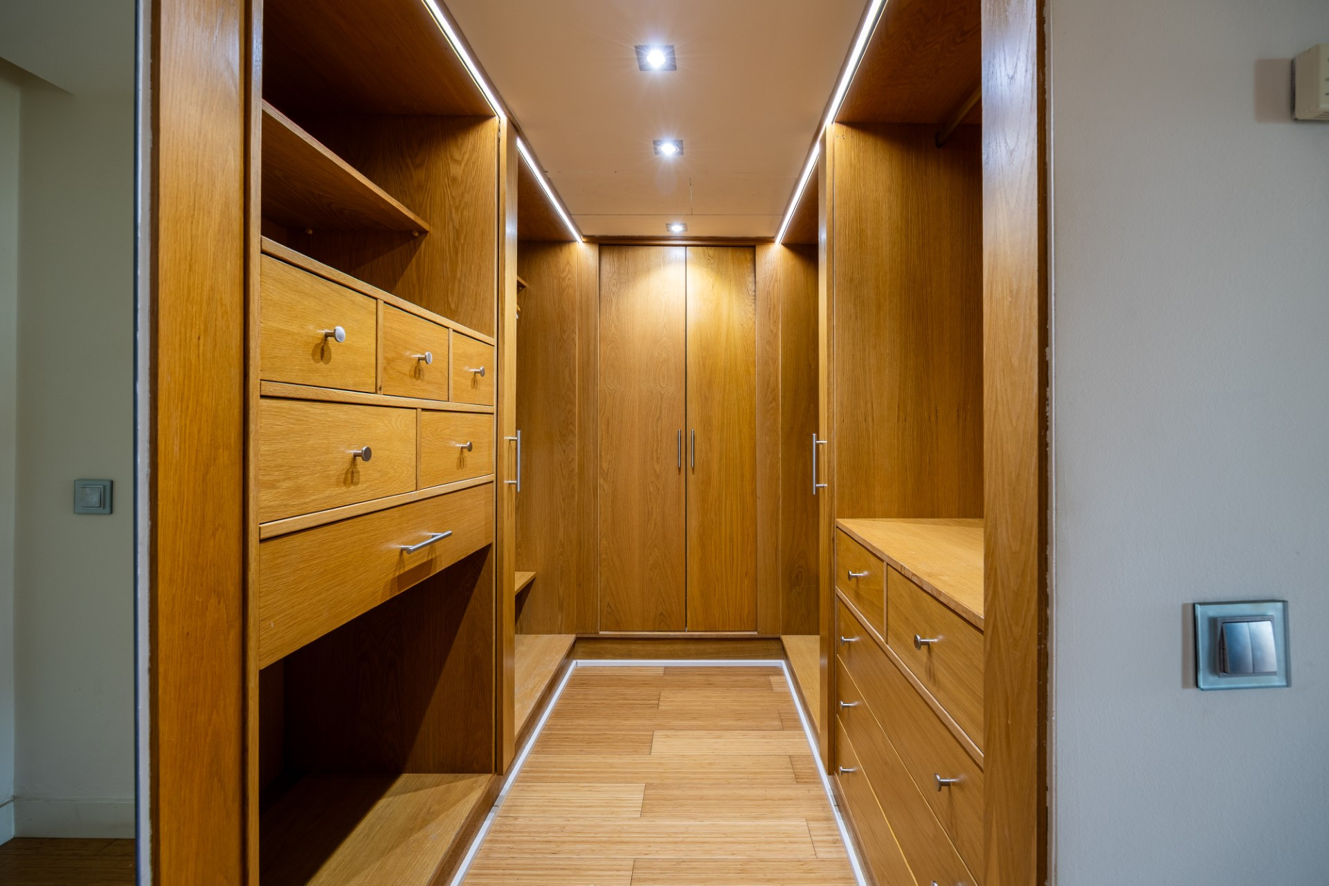 Elegante chalet familiar con amplios jardines situado en Rocio Nagüeles