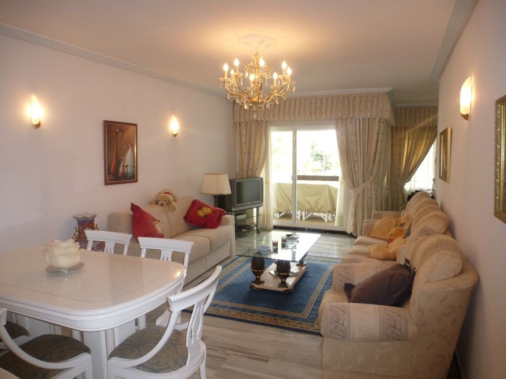 Charming apartment with fantastic views in Puerto Banus