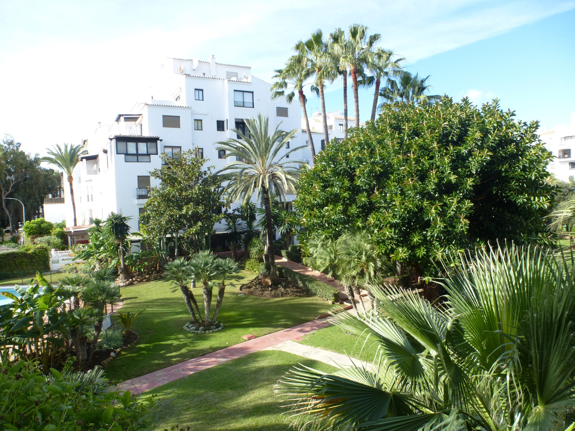 Luminous apartment in Las Terrazas de Banus