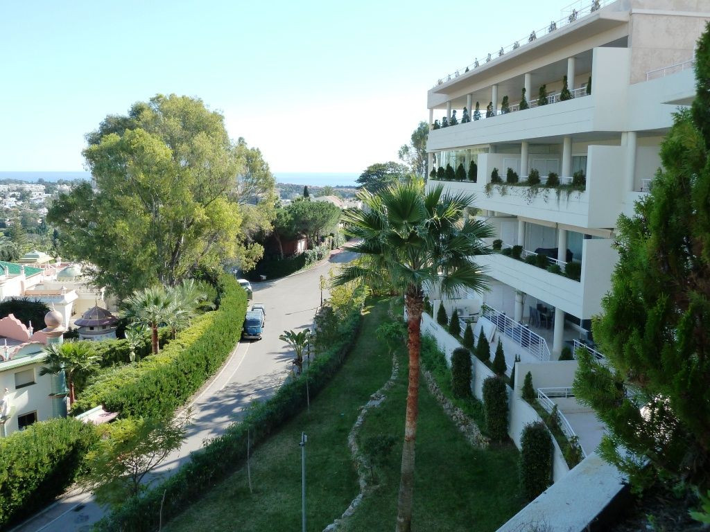 Luxury ground floor apartment in La Corniche