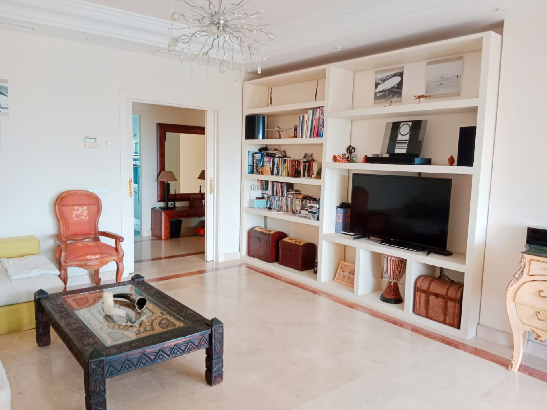 Luxury ground floor apartment in La Corniche