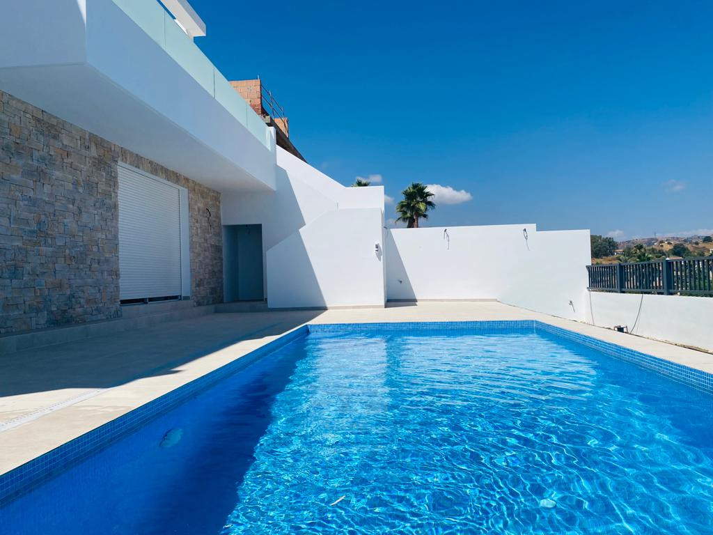 Modern and luxury brand new independent villas in La Cala de Mijas