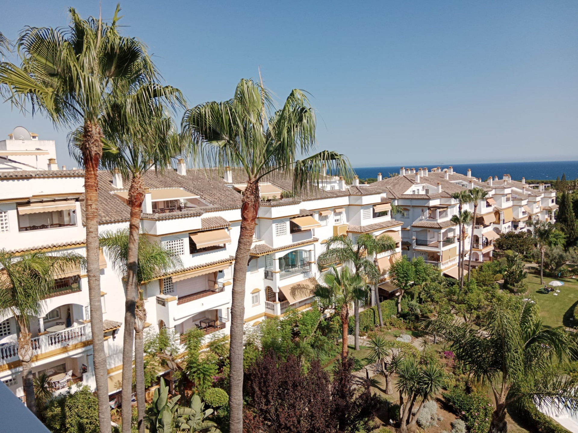 4 bedroom apartment on the Golden Mile with wonderful sea views