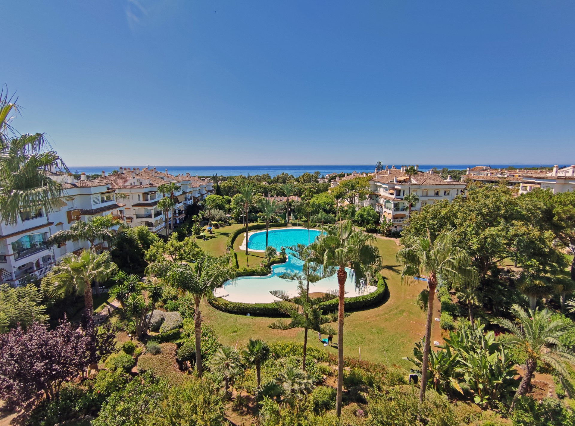 4 bedroom apartment on the Golden Mile with wonderful sea views