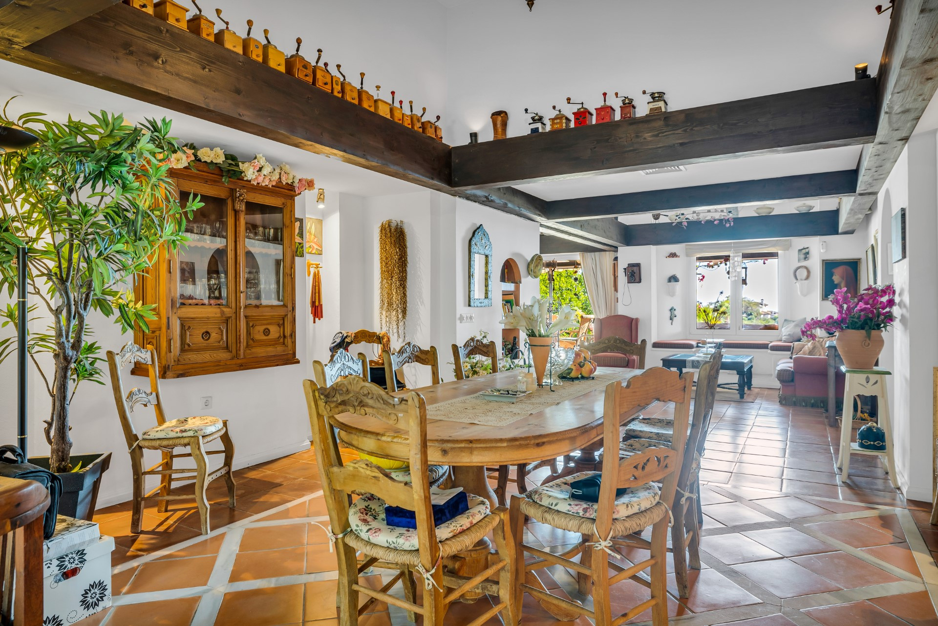 Villa con encanto rústico de 5 dormitorios en Selwo, Estepona