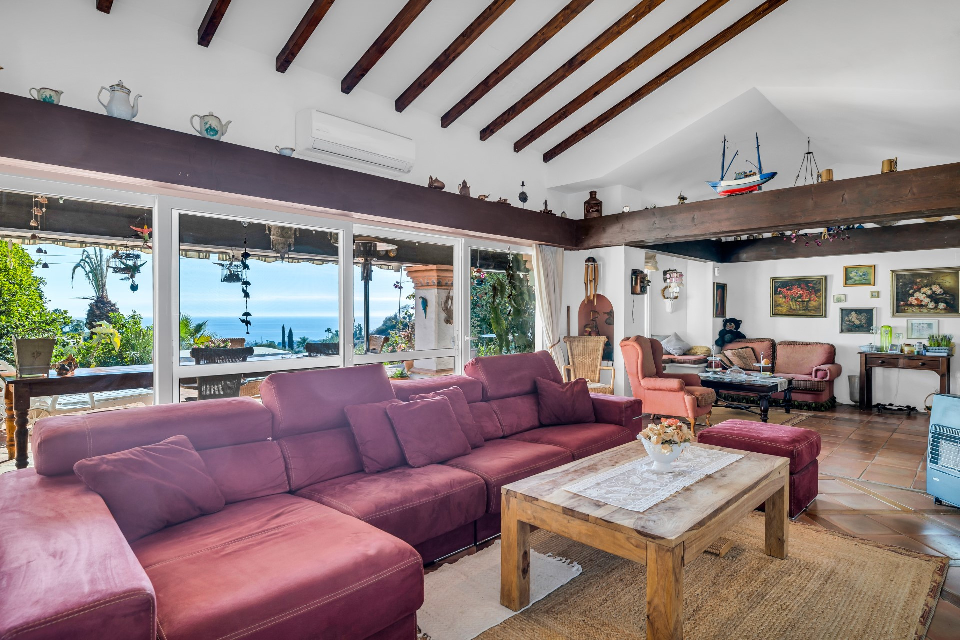 Villa con encanto rústico de 5 dormitorios en Selwo, Estepona