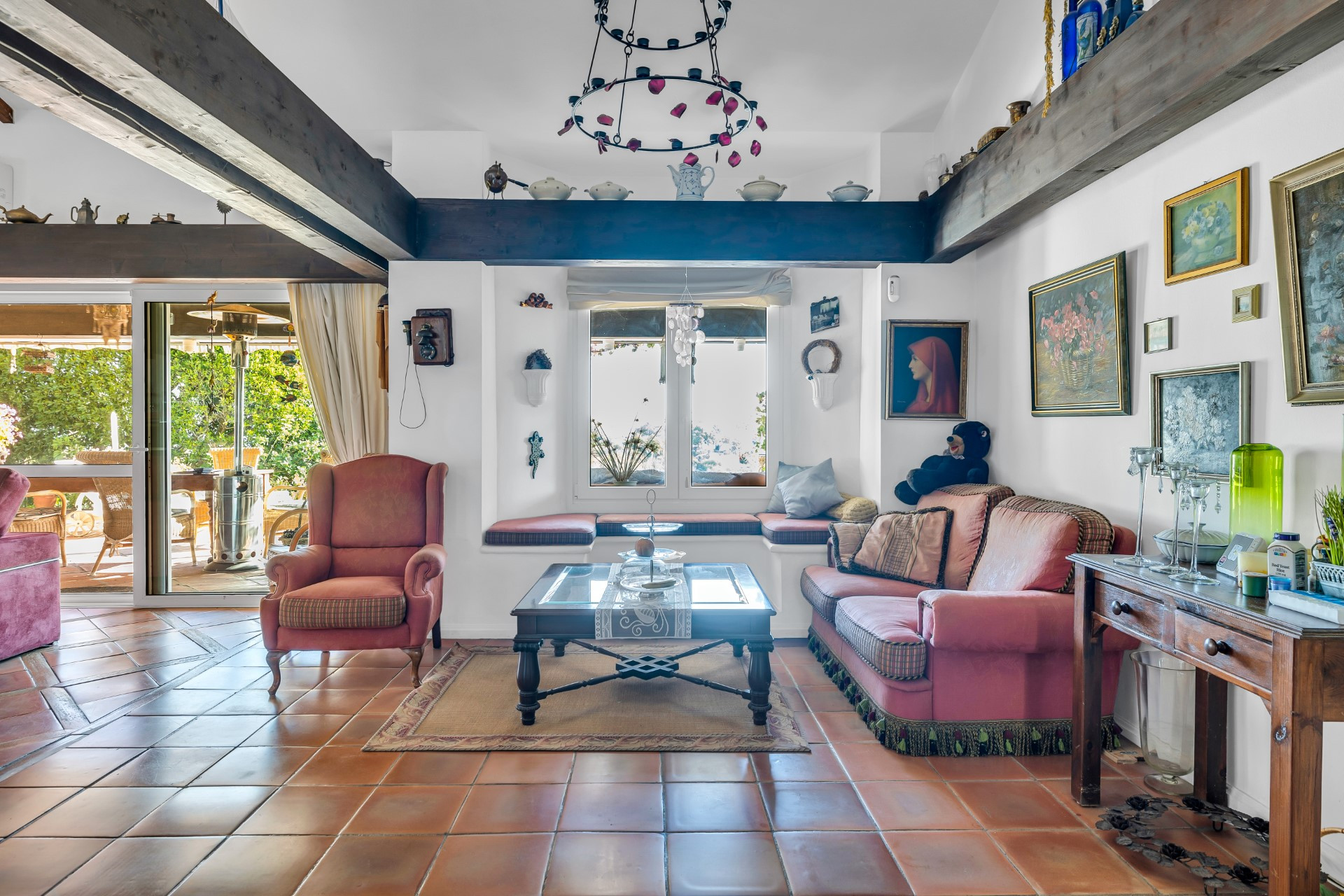 Villa con encanto rústico de 5 dormitorios en Selwo, Estepona