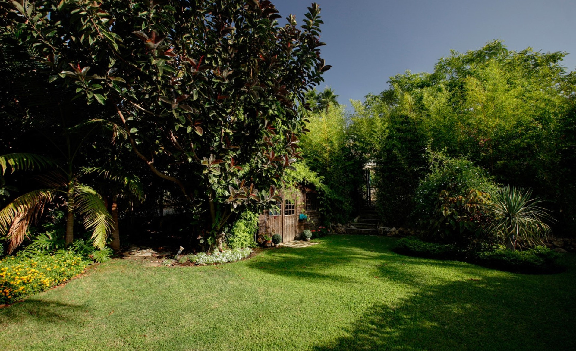 Lujosa Villa de estilo andaluz con 5 dormitorios en Vega del Colorado, Benahavis