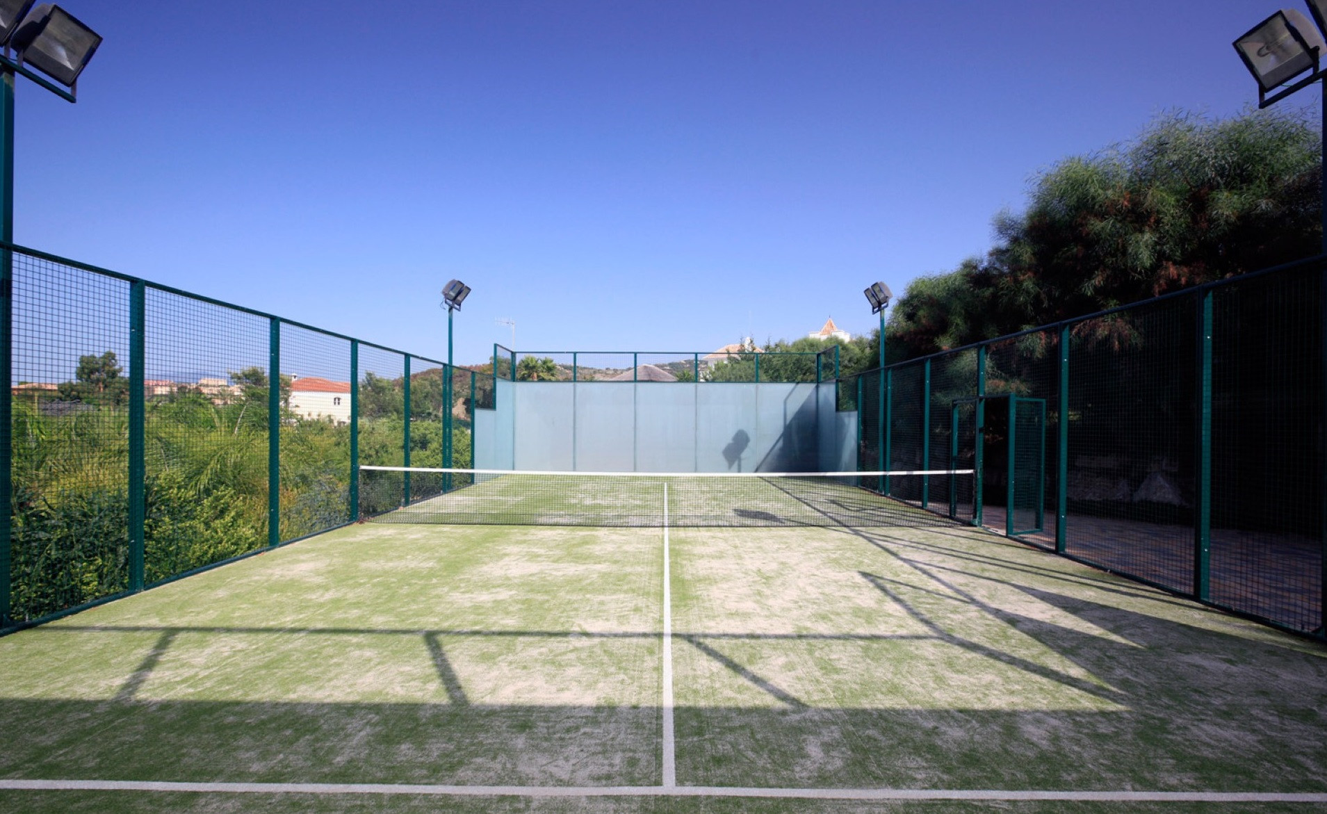 Lujosa Villa de estilo andaluz con 5 dormitorios en Vega del Colorado, Benahavis