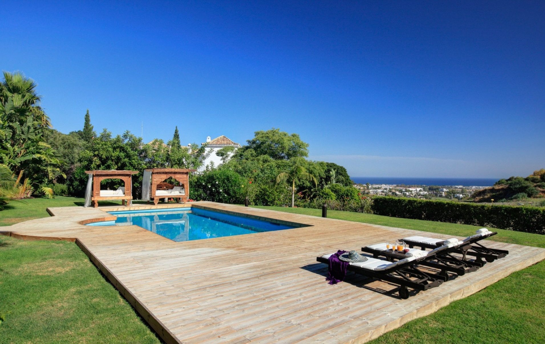 Luxury Andalusian style 5-Bedroom Villa in Vega del Colorado, Benahavis