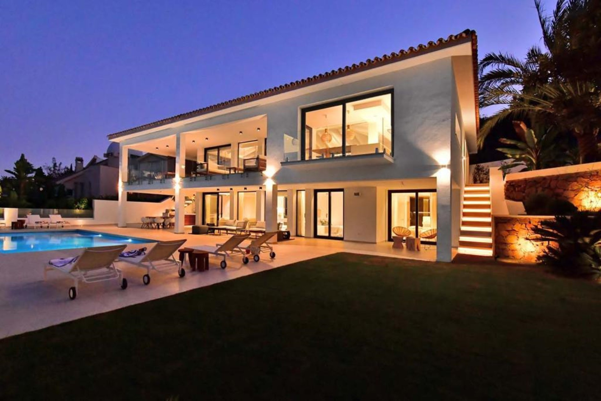 4 bedroom luxury villa in Las Brisas, Nueva Andalucia