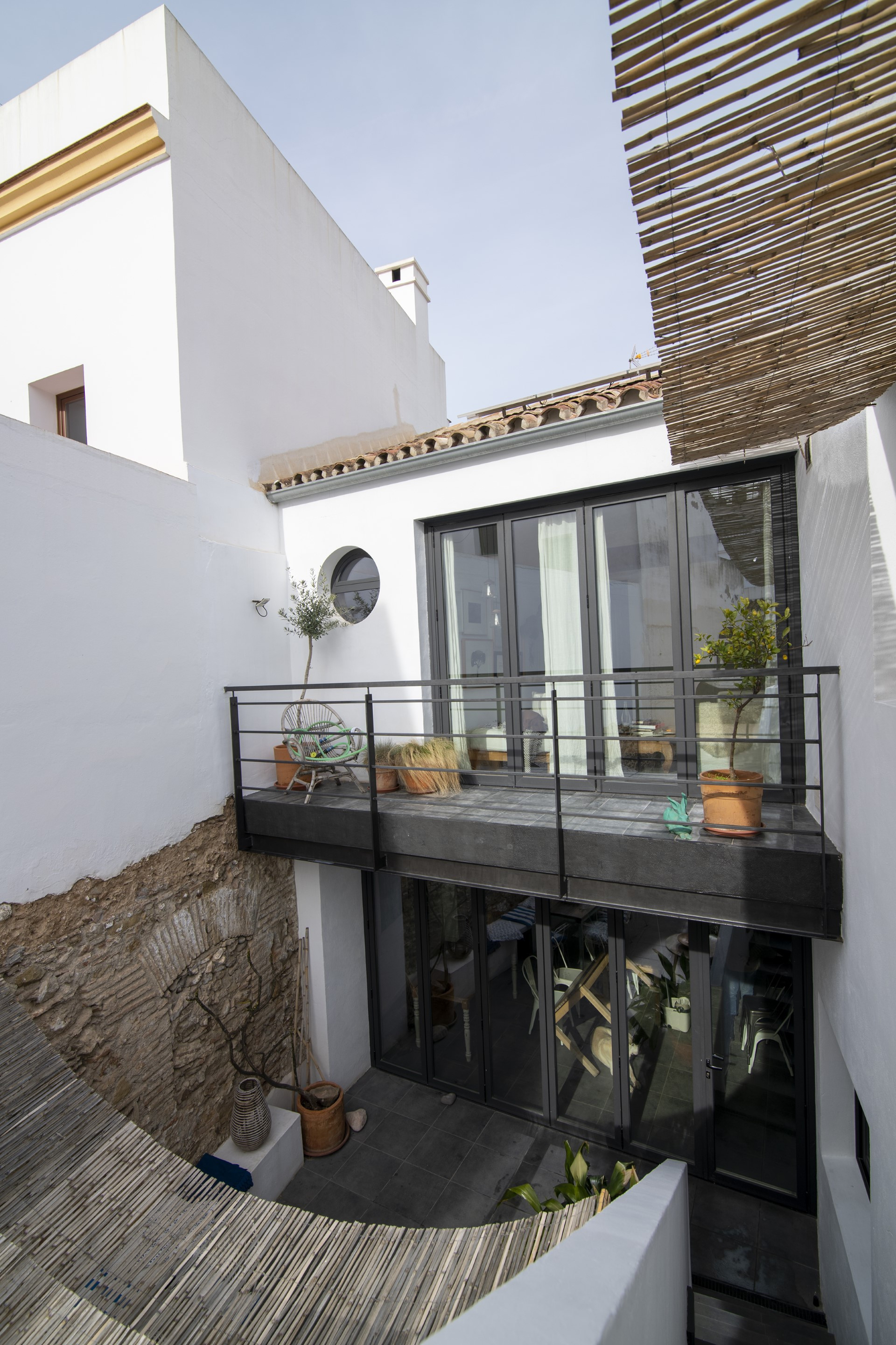 Fully refurbished 3 bedroom townhouse in Estepona town centre