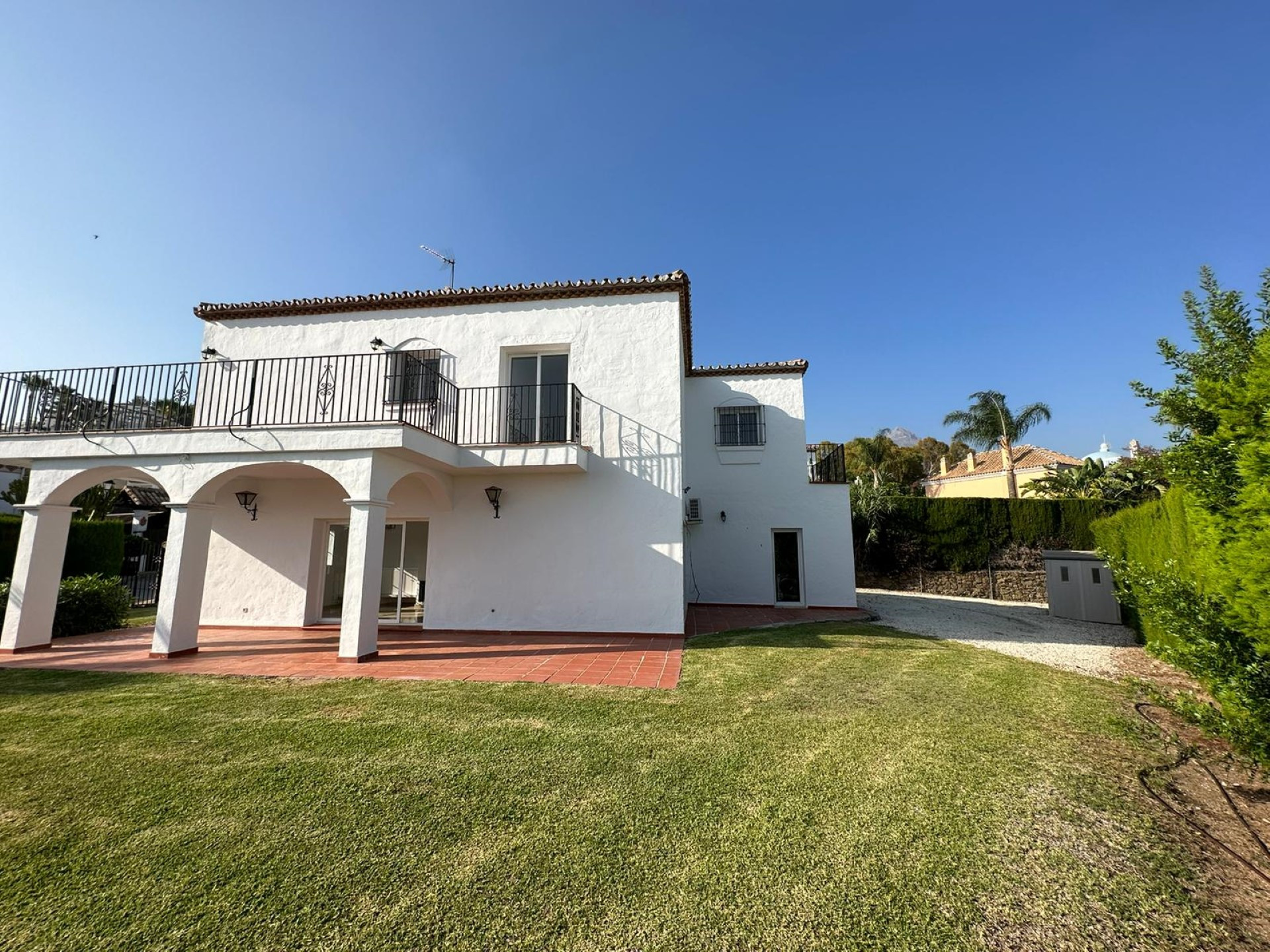 5 bedroom family villa in Marbella Country Club, Nueva Andalucia