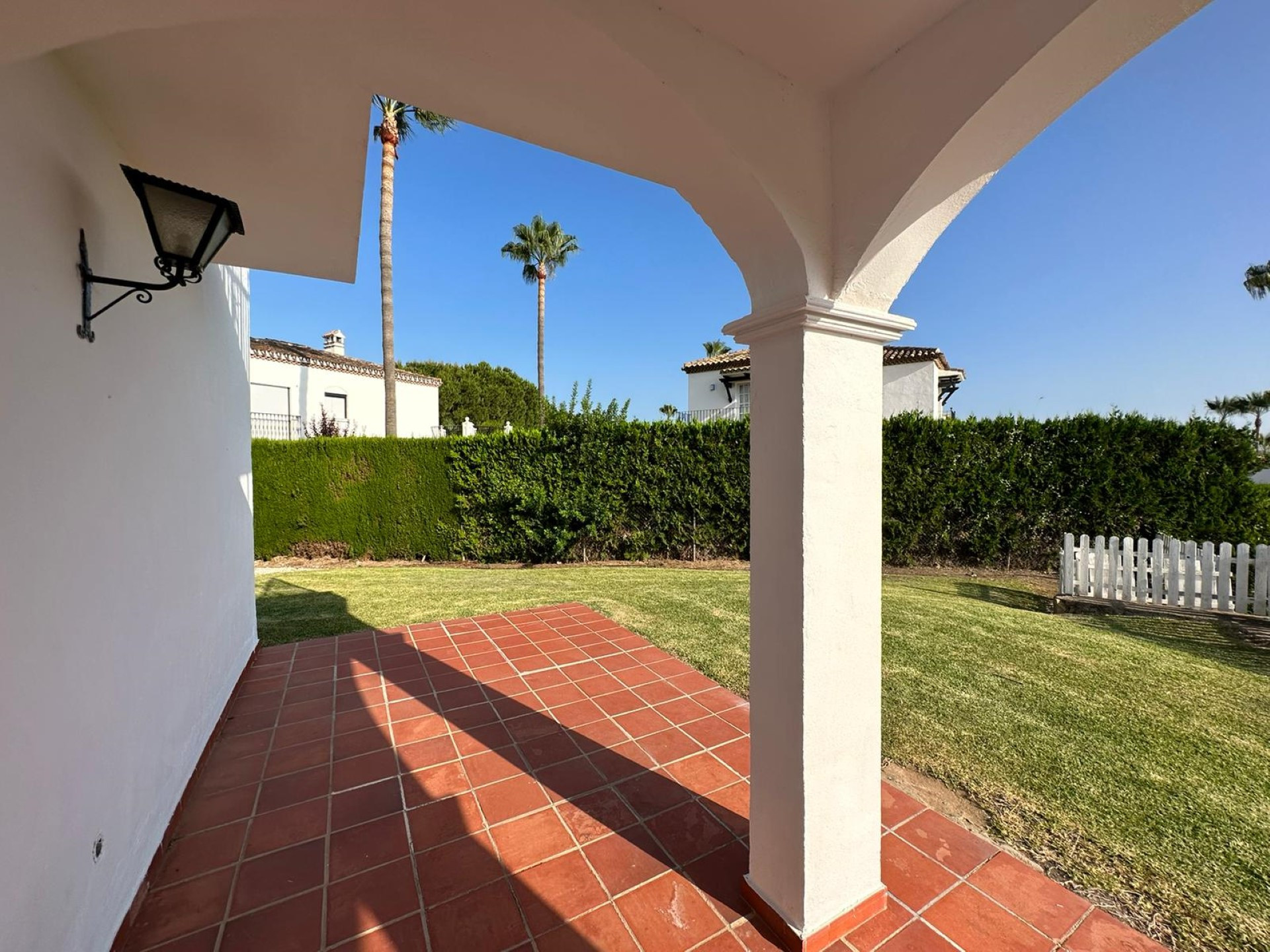 Villa familiar de 5 dormitorios en Marbella Country Club, Nueva Andalucia