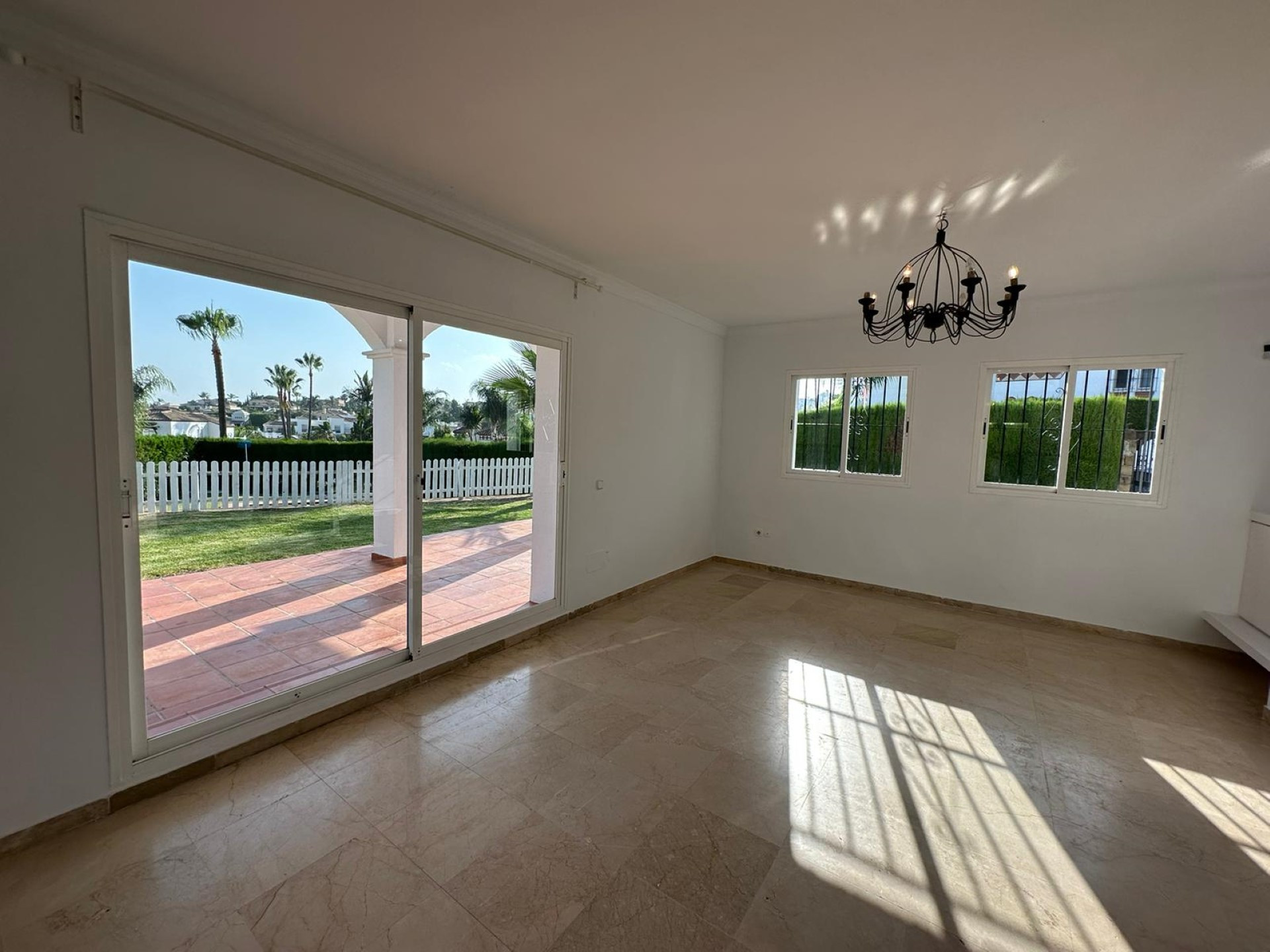 Villa familiar de 5 dormitorios en Marbella Country Club, Nueva Andalucia