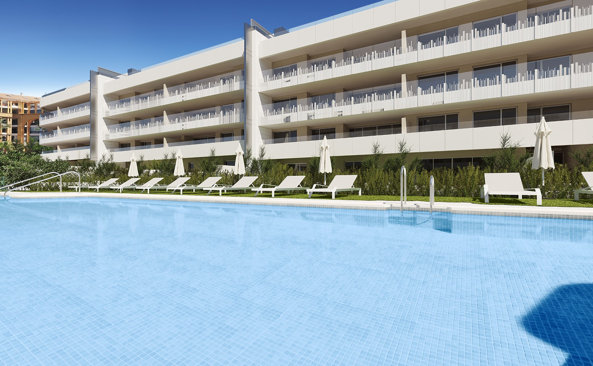 Apartamento a estrenar de 3 dormitorios junto a la playa en San Pedro de Alcántara