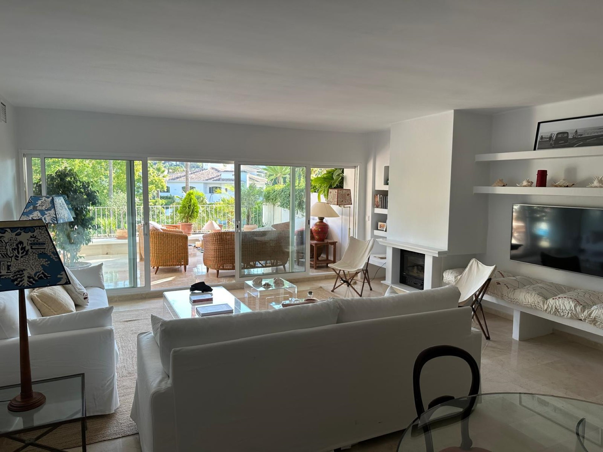 Elegante apartamento de 3 dormitorios en Las Terrazas de Las Lomas De Marbella Club