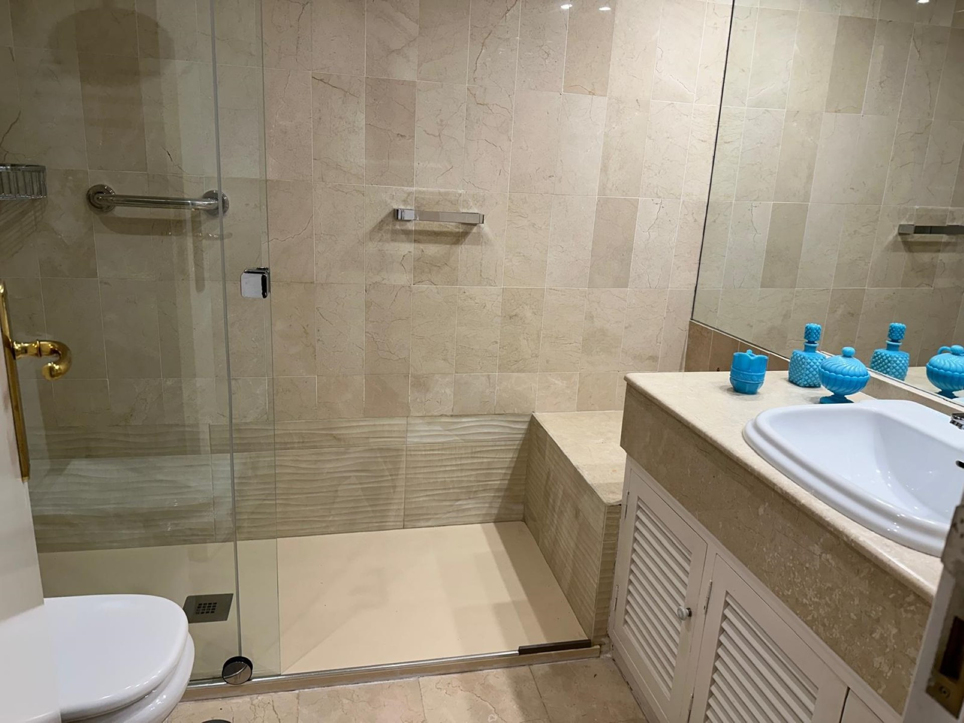 Elegante apartamento de 3 dormitorios en Las Terrazas de Las Lomas De Marbella Club