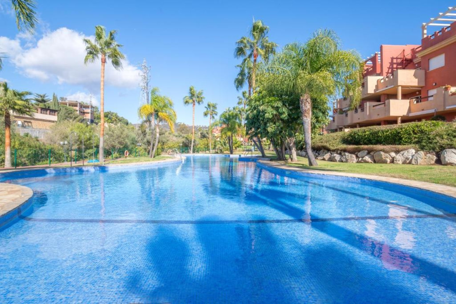 Charming ground floor apartment in La Reserva de Marbella, Marbella East