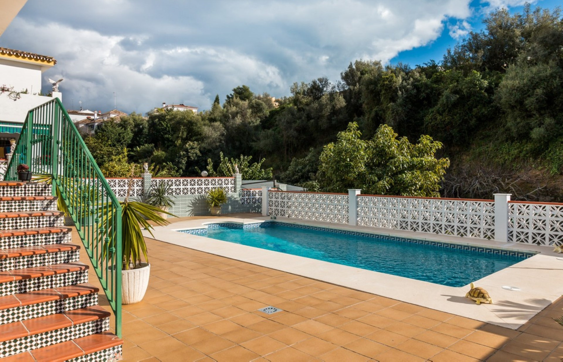 5 bedroom family villa in Marbella town center