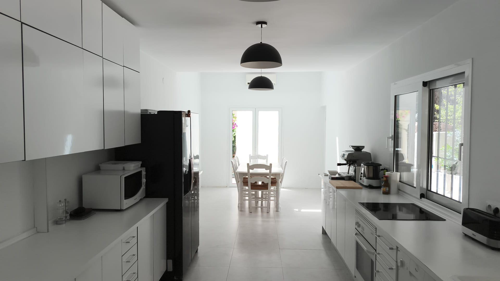 Charming villa with guest house in Rocio Nagueles