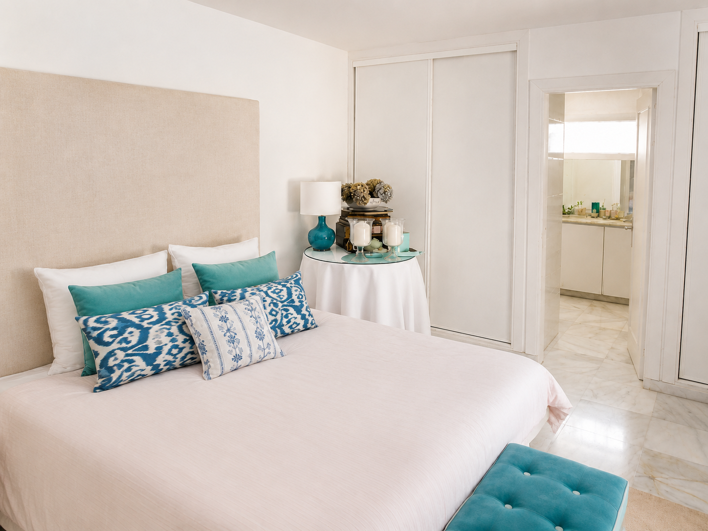 Charming villa with guest house in Rocio Nagueles