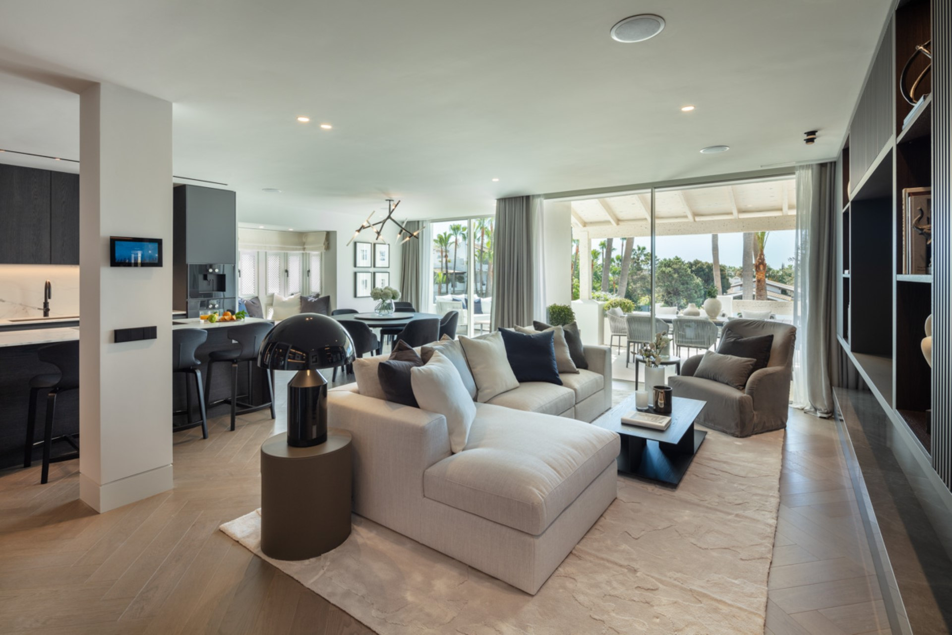 Atico Duplex de Lujo en Marina de Puente Romano, Marbella