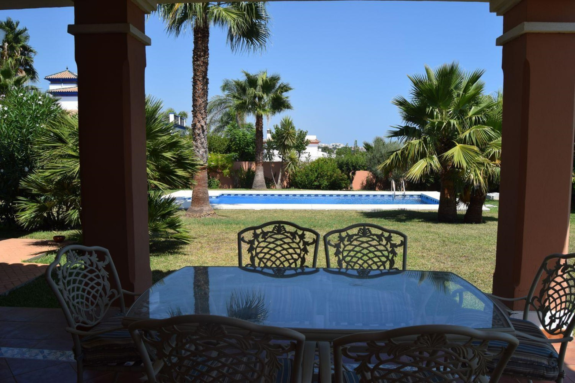 4 bedroom villa with sea views in Estepona