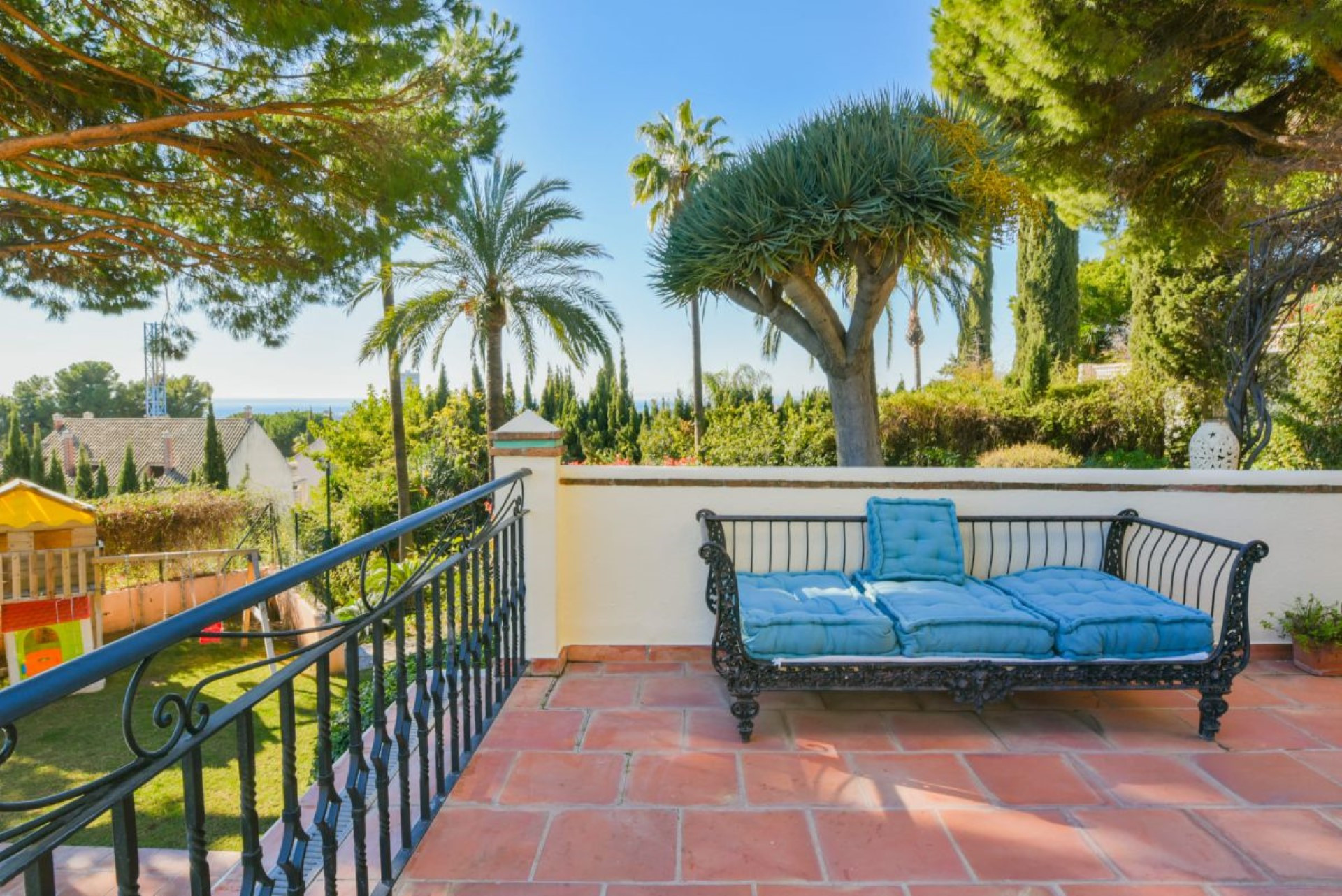 Villa de 5 dormitorios en Rio Real, Marbella