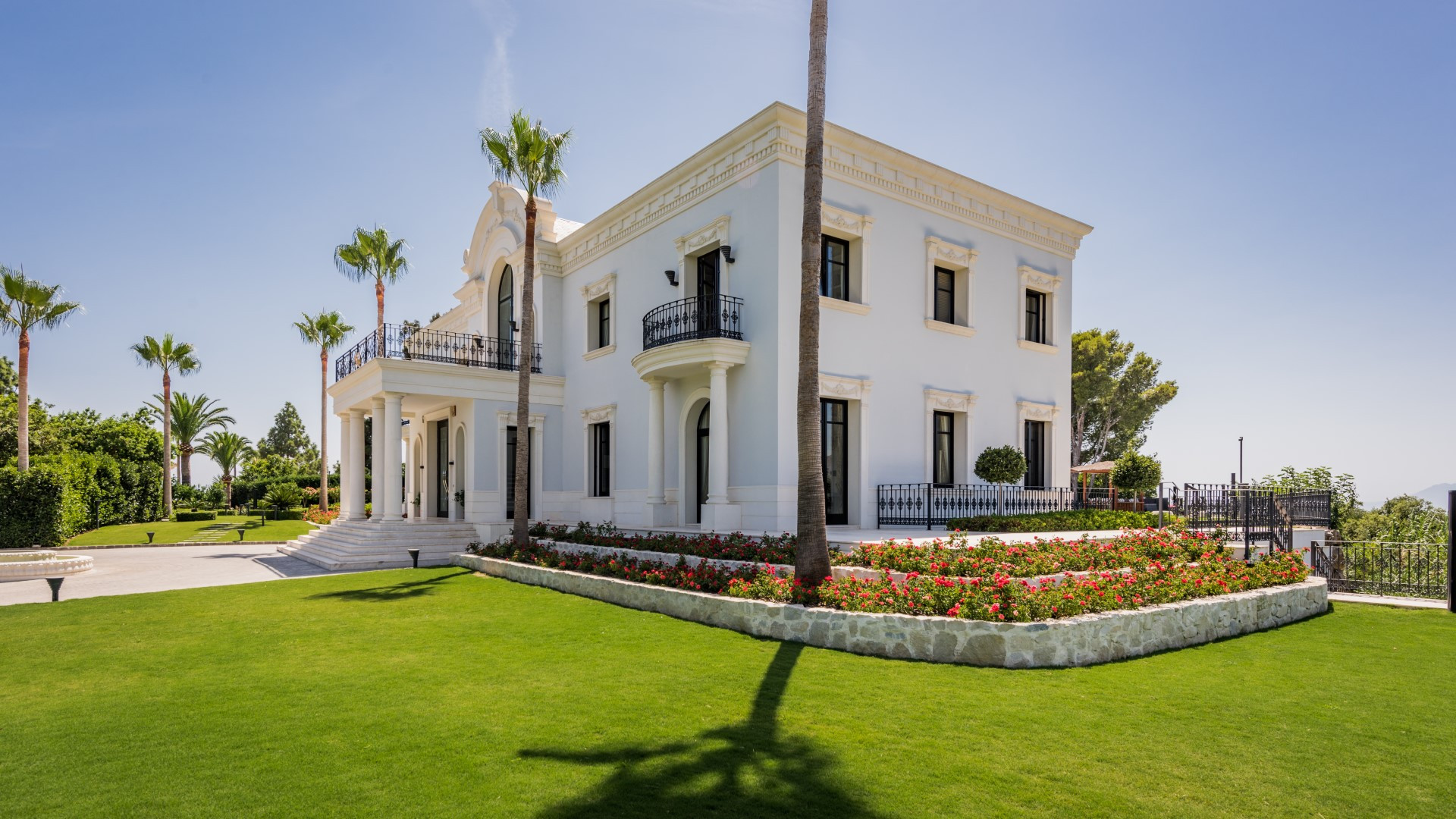 7 bedroom luxury villa in Hacienda las Chapas, Marbella