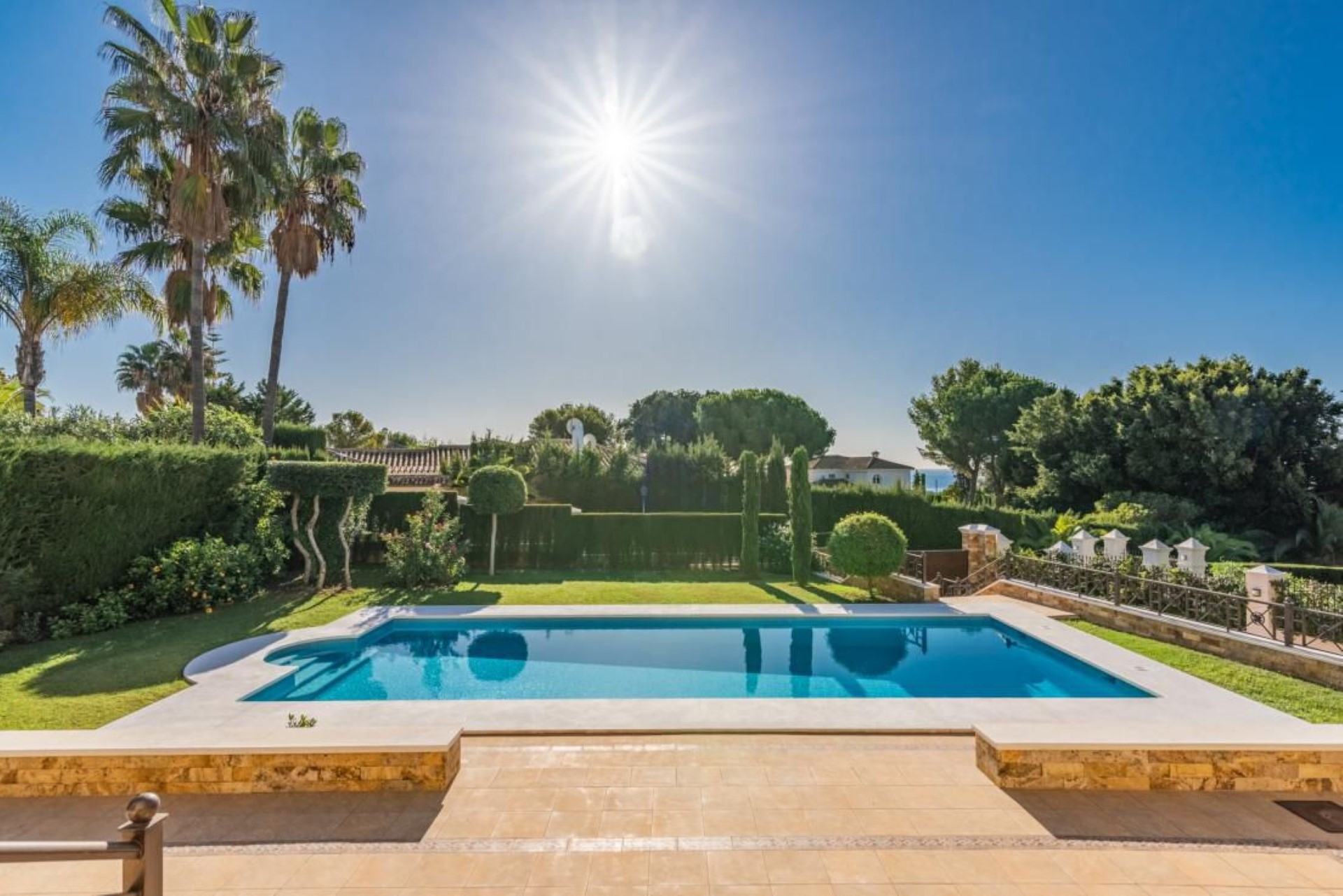 Spectacular 5-bedroom villa in Hacienda las Chapas, Marbella