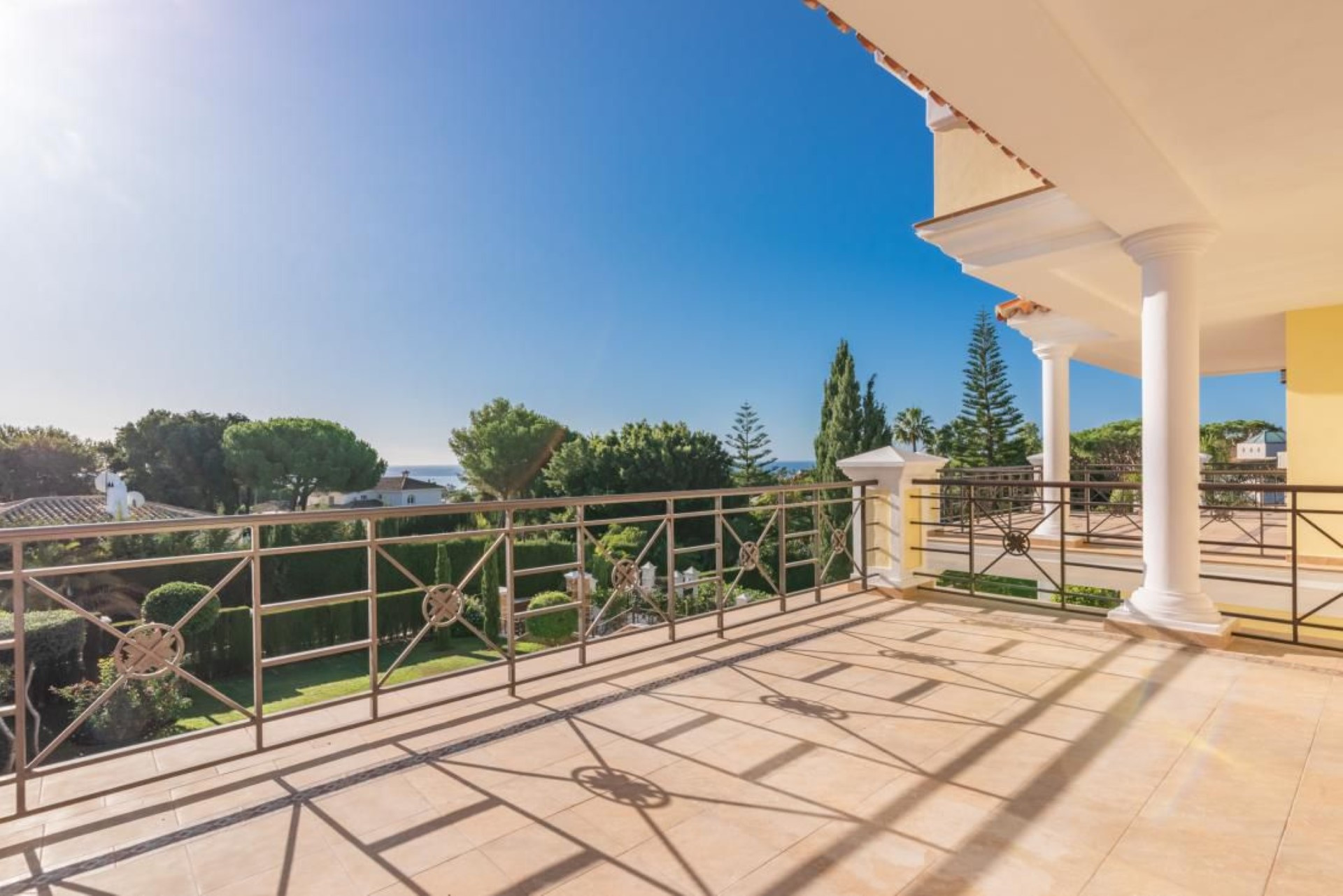 Spectacular 5-bedroom villa in Hacienda las Chapas, Marbella