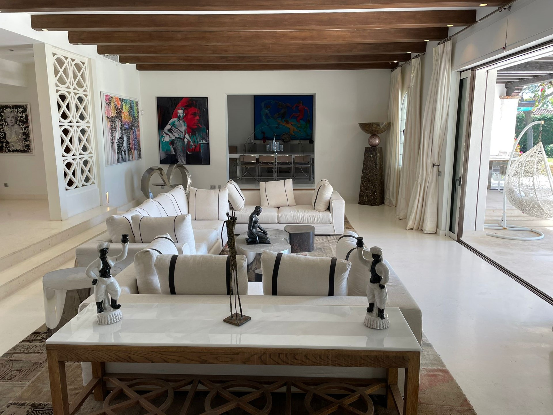 Luxury beachfront villa in El Paraiso Barronal, Estepona, Malaga