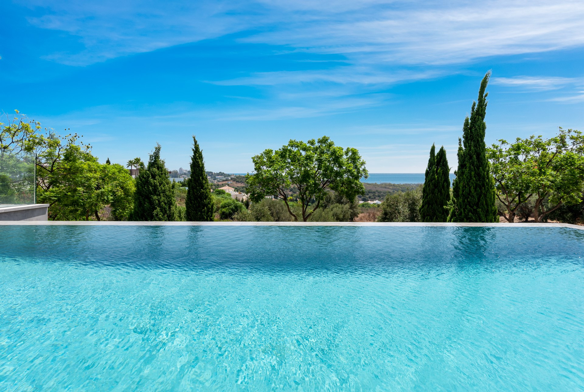 Villa de lujo de 5 dormitorios con vistas panorámicas en Los Flamingos Golf, Benahavis