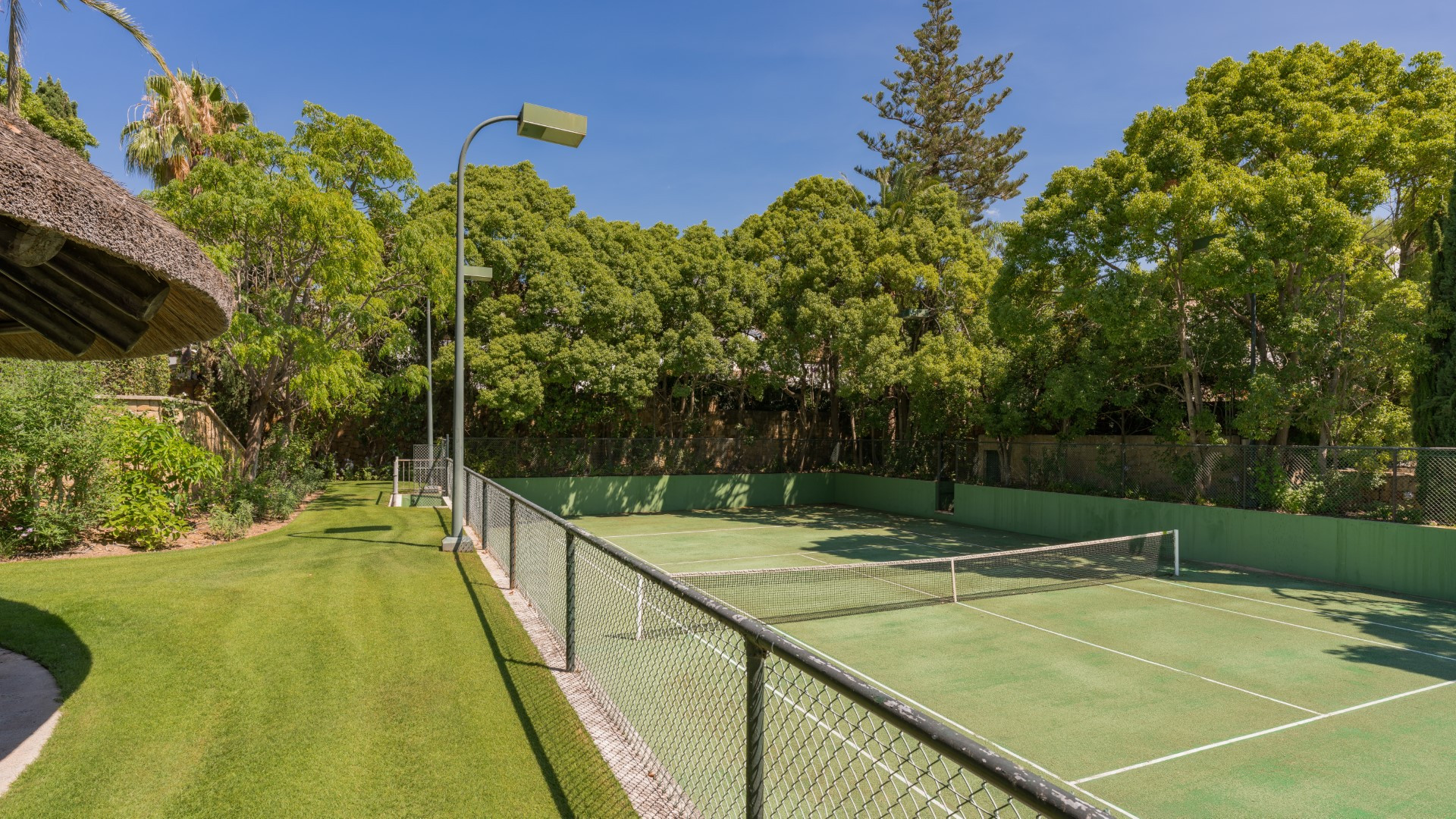 Immaculate 9 bedroom beachside family villa in the Marbella Club, Marbellas Golden Mile